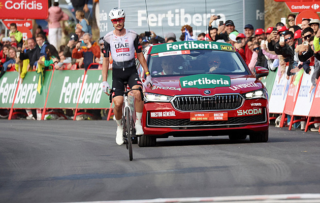 Hořkosladký den pro UAE. Etapu má Vine, Ayuso se trápil. Vuelta má nového lídra