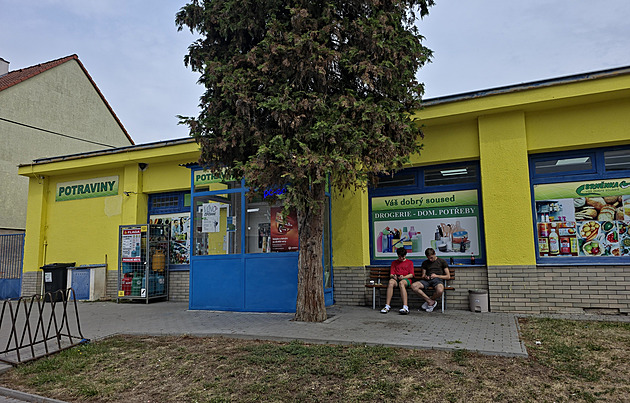 Podnikatel chtěl na vsi prorazit s bezobslužným obchodem, převálcovali jej Vietnamci