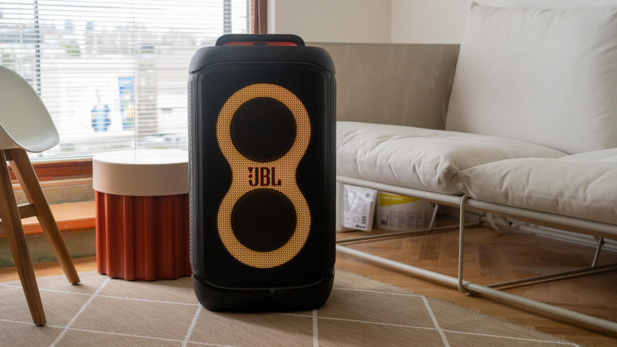 Recenze reproduktoru JBL PartyBox 520: masivní zvuk a světelné efekty zajistí skvělou párty