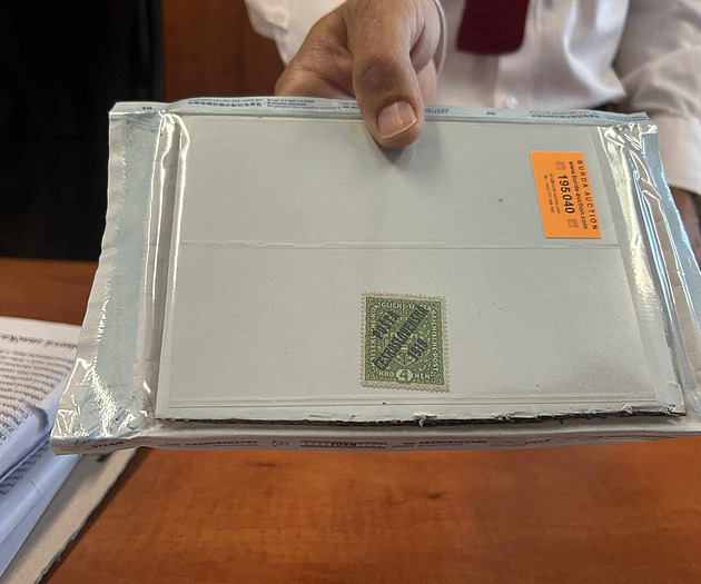 Spor o poštovní známku za miliony. Byla ukradena, vyhověl soud v Semilech dědicům