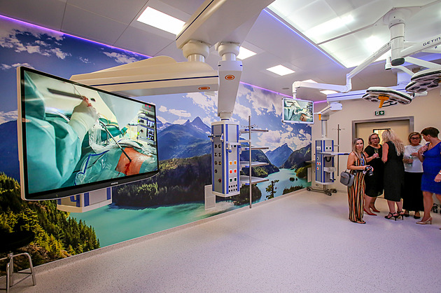 Nemocnice v Budějovicích má nové operační sály, jeden z nich je hybridní