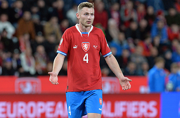 Fotbalové přestupy ONLINE: Brabec jde do Portugalska, Pardubice získaly Vechetu