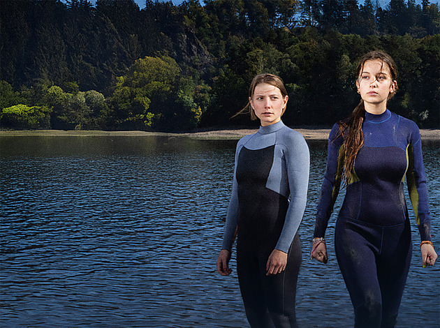 RECENZE: Dívčí sny Na druhé straně léta. Hororové jezero filmu prospívá i škodí
