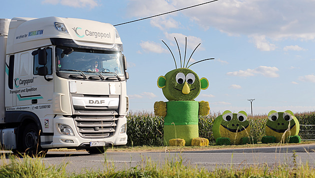 Slaměnou Sněhurku se sedmi trpaslíky u Jakubova nahradil Rákosníček a dva žabáci