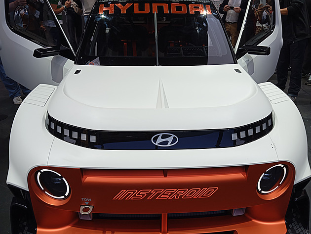 Streetparty v Mnichově ukazuje borečka na steroidech i obyčejný renault