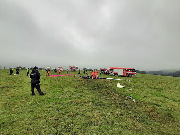 Na Šumpersku se zřítil ultralehký letoun a začal hořet, pilot zahynul