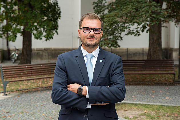 Odchod do důchodu v 67 letech? Nesmysl, říká lídr Motoristů Vojtěch Krňanský