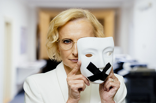 Ústavní soud je suverén, ale nemyslím si, že by měl rozhodovat volby, říká Konečná