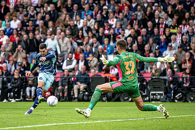 Souboj českých gólmanů. Kovář s Jarošem své týmy podrželi, oba ale dostali dva góly