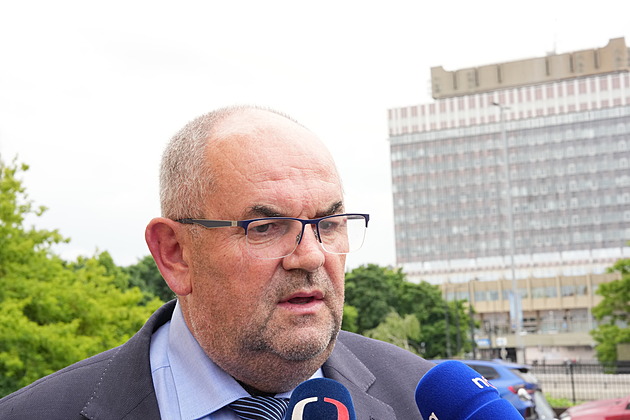 Fotbalový boss Pelta žádá o odklad nástupu do vězení, leží v nemocnici