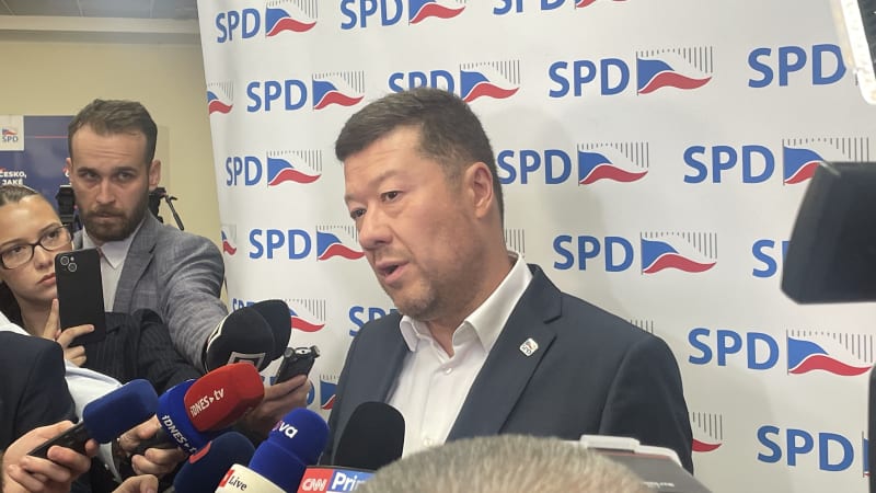 Křehká vláda s ANO není ideální řešení, míní Okamura. Pokukuje ještě po Motoristech