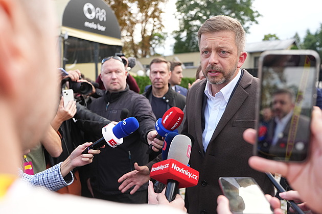 Komanči tam nejsou, radovala se Nerudová s Holubovou. Rakušan chválil kampaň