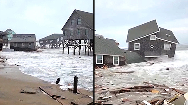 VIDEO: Hurikány rozbouřily oceán. Domy na kůlech v Severní Karolíně se hroutí