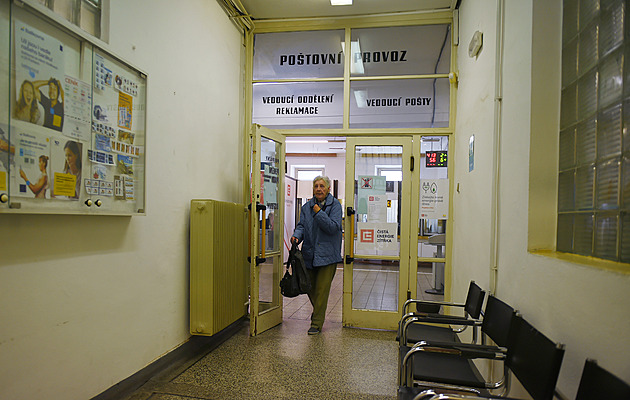 Pošta v Třebíči proslula neobjasněnou velkou loupeží. Teď dům hrůzy opustila