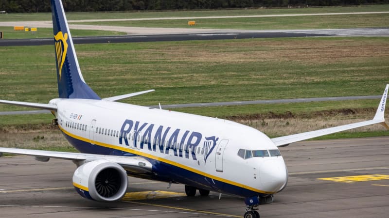 Nestihli letadlo, a tak ho chtěli dohnat na ranveji. Německá dvojice čelí trestnímu řízení