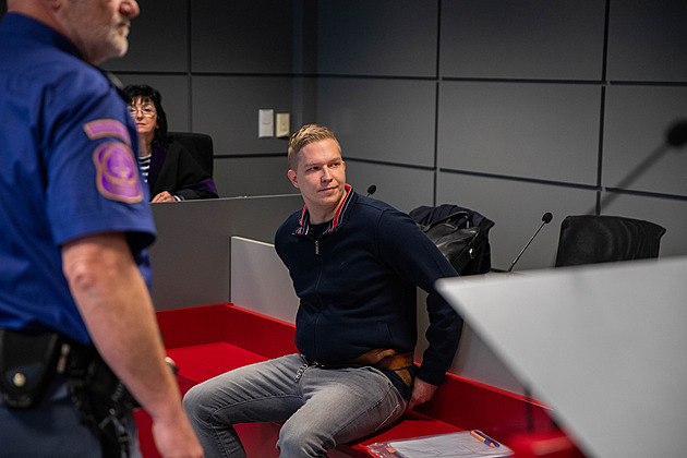 Dal jí fentanyl a při kolapsu nevolal záchranku. Muže soudí za smrt kamarádky