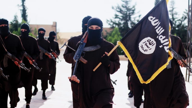 Manželka vůdce Islámského státu žije v Anglii. Nyní promluvila o teroristově minulosti