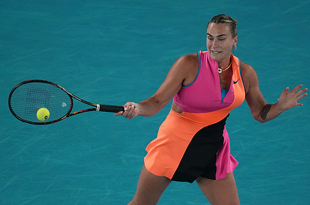 Titul z Australian Open slaví Rybakinová. Sabalenkovou přemohla po bitvě