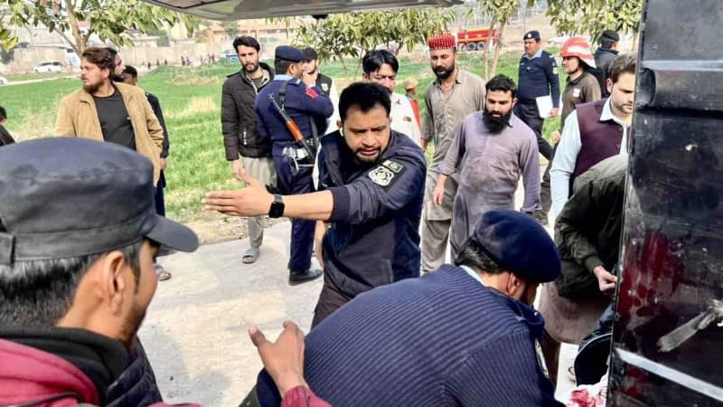 Tragická exploze v mešitě: Výbuch zabil v Pákistánu nejméně 11 lidí. Úřady nastínily příčinu