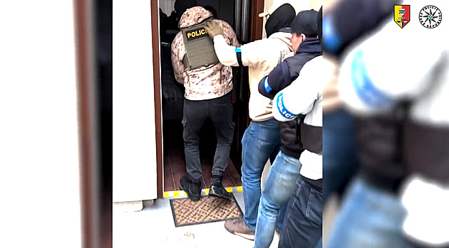 Podal inzerát, pak ukázal video. Podvodník vylákal od lidí zálohy na pronájmy bytů