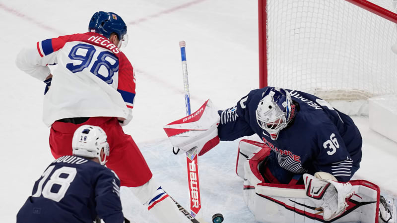 POSTŘEHY po Francii: Výhra nad outsiderem se vztyčeným prstem, výpadek i nevídaný bizár