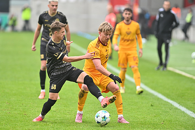 ONLINE: Dukla - Zlín 0:0, střet nejhorších týmů jara, domácí už s trenérem Šustrem