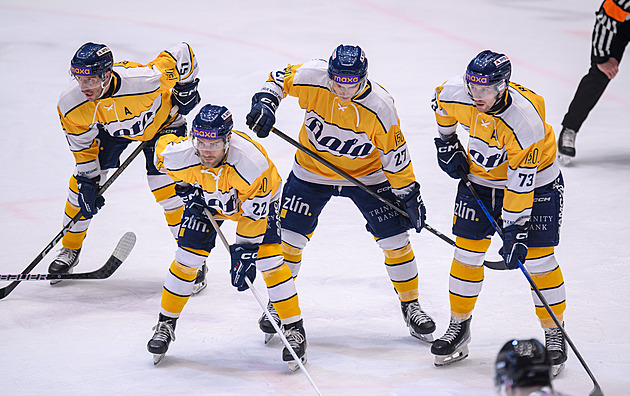 Odvrácená ostuda. Zlín se zachránil, Hamrlík i tak hlásil: Nedalo se na to dívat