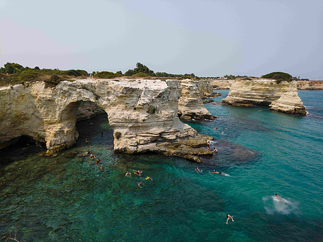 Italský Oblouk lásky není jediný. Zázraky přírody, které zničil člověk i čas