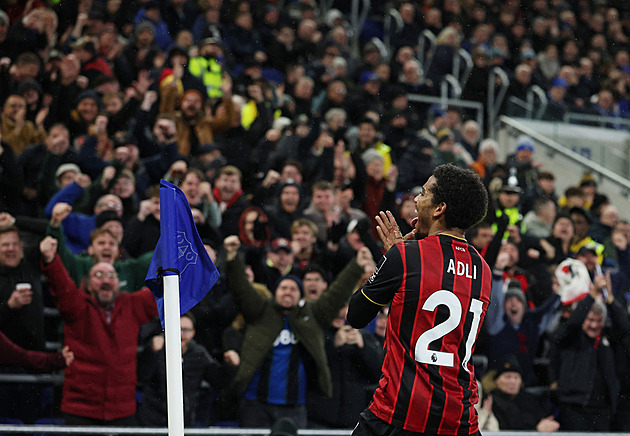 ONLINE: Hraje Sunderland, pak West Ham s Liverpoolem. Večer City proti Leedsu