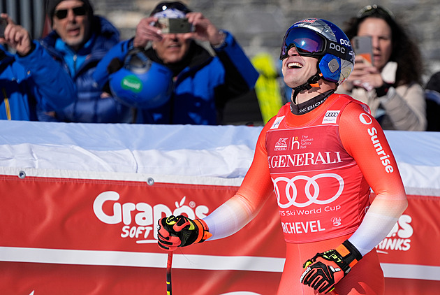 Odermatt vyhraje Světový pohár, už popáté v řadě. Má i malý glóbus za sjezd
