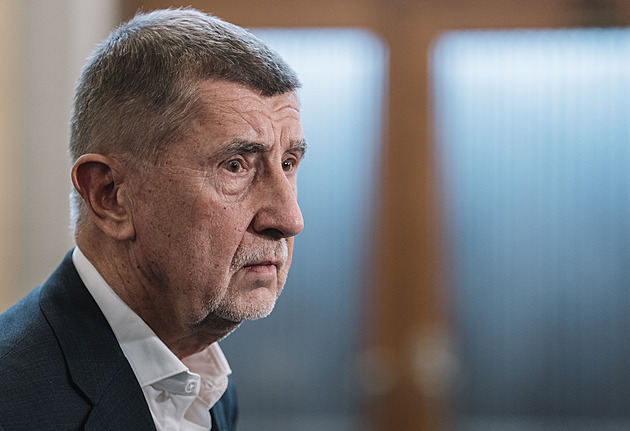 Zbrojaři se musí umět zabezpečit sami, řekl Babiš k útoku. Může to ovlivnit licence