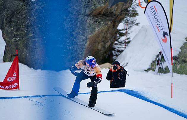 Adamczyková zakončila sezonu šestým místem. Finále jí v Kanadě těsně uniklo
