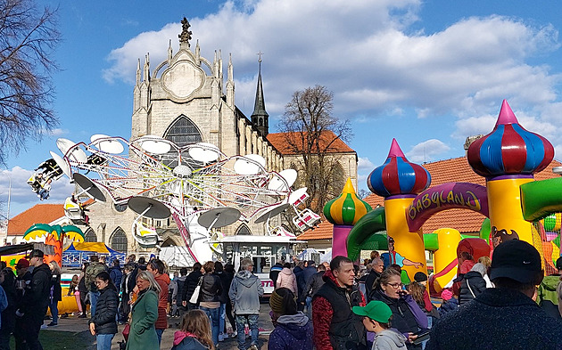 Sedlecká pouť v Kutné Hoře 2026 nezdraží. Začne 2. dubna, některé atrakce i dřív