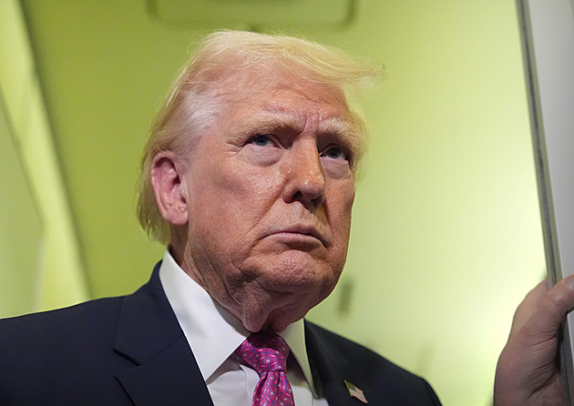 Japonsko a EU 15 procent, Velká Británie deset. Trump zavádí nová cla na léky