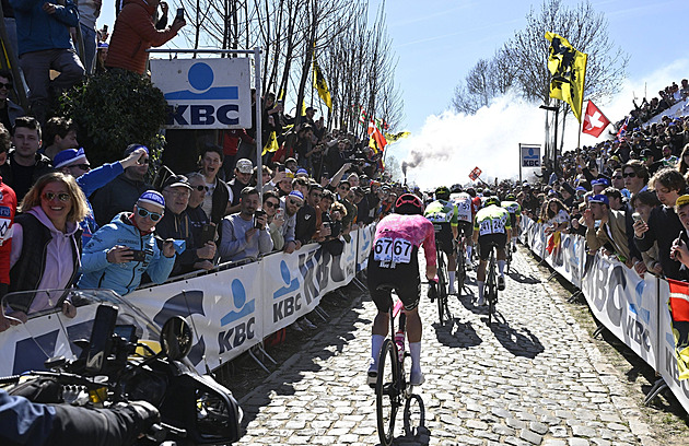 Husí kůže, dva závody v jednom. Kostková legenda Oude Kwaremont zase ožívá