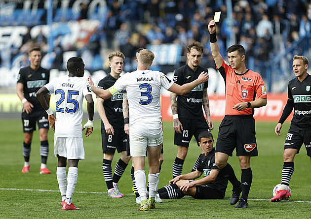 ONLINE: Karviná - Liberec 1:1, na rychlou trefu Krollise odpovídá Vinicius