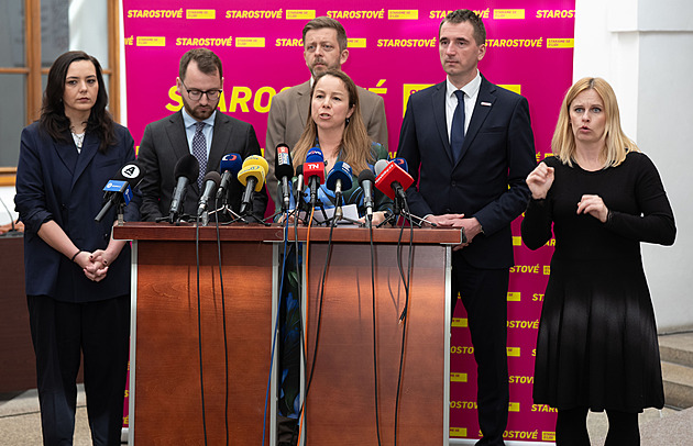 STAN svolal jednání s šéfy televize a rozhlasu, pozval i koalici. Klempíř nedorazí