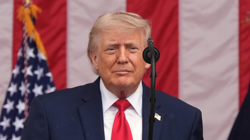 Odvolávám, co jsem odvolal. Trumpovy výroky o válce jsou jako na houpačce, mír je v nedohlednu