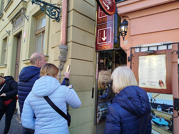 Branku uzavřeme, rozhodli radní. Nejužší uličkou se bude vycházet přes restauraci