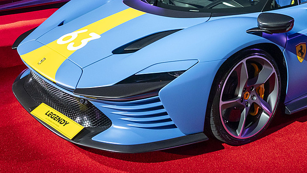 Pagani mezi langoši. Legendy přivezly koktejl unikátů, banality a komerce