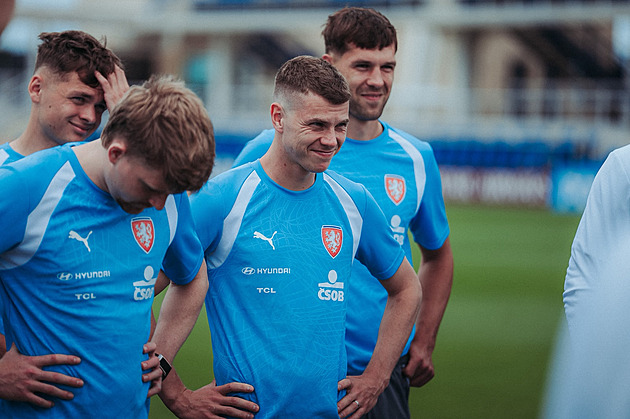 MS ve fotbale 2026 ONLINE: Češi v pondělí trénovali za zavřenými dveřmi