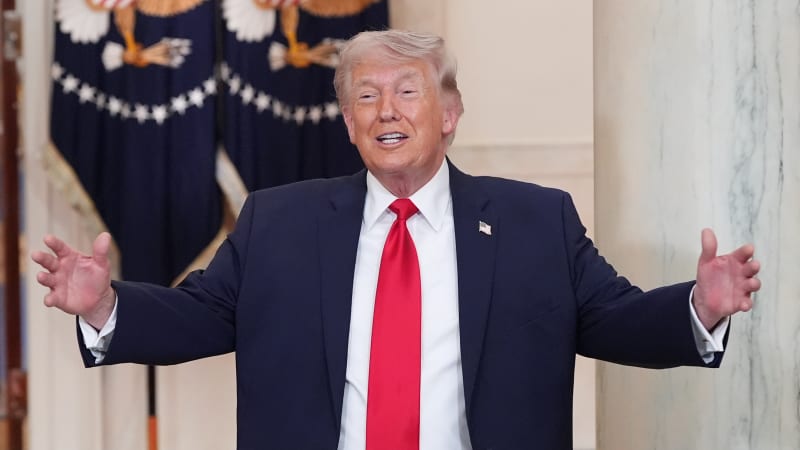 Mír s Íránem už v neděli? Podle Trumpa je podpis na spadnutí. Pohrozil „krajní alternativou“