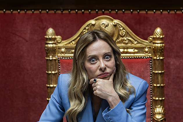 Nesneseme být v práci. Personál Meloniové stávkuje, omezila home office