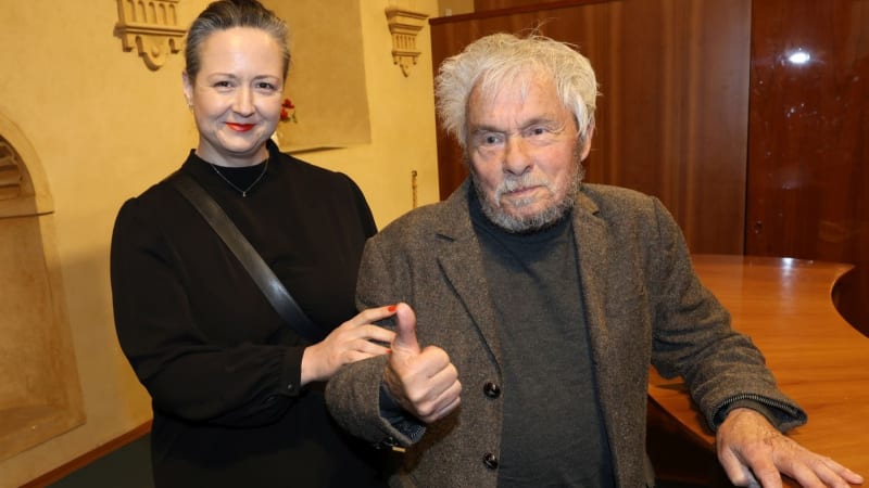 Pravda o zdravotním stavu Jana Saudka: Často se mu věci pletou, naznačila jeho manželka