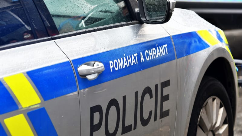 Pátrání po dvanáctileté dívce z Budějovic skončilo. Našli ji kolemjdoucí, je v pořádku
