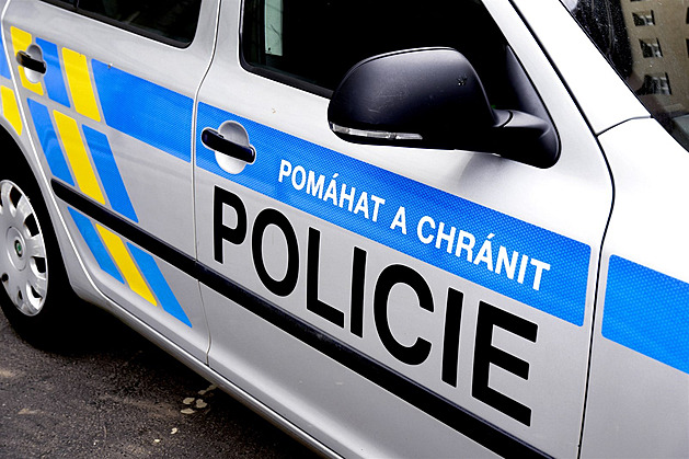 Školačka se šla vykoupat k jezu, nevrátila se domů. Pátrala po ní policie
