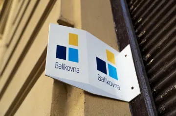 Balíkovna se vrací pod Českou poštu