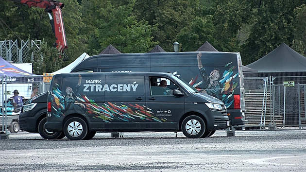 Vemte si vodu i opalovák. Ztracený ukázal seznam věcí, které pronesete na koncert