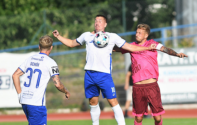 Fotbalový Červenka o mrzutém ústeckém konci, růstu Arsenalu a bratrově titulu