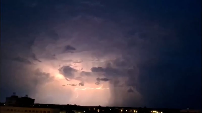 VÝSTRAHA: Silné bouřky a přívalové deště zasáhnou Česko. Kdy a kde podle meteorologů udeří?